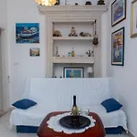 Charming Retreat In Old Town *