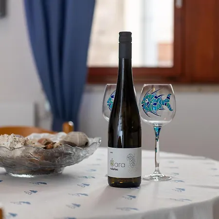 Charming Retreat In Old Town