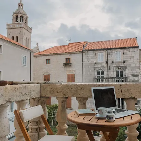 Charming Retreat In Old Town Lejlighed