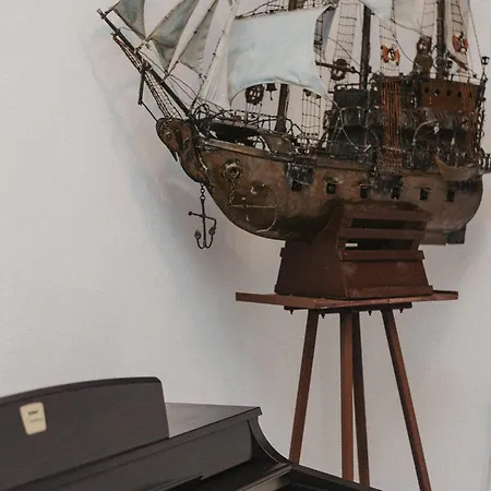 Charming Retreat In Old Town Daire *