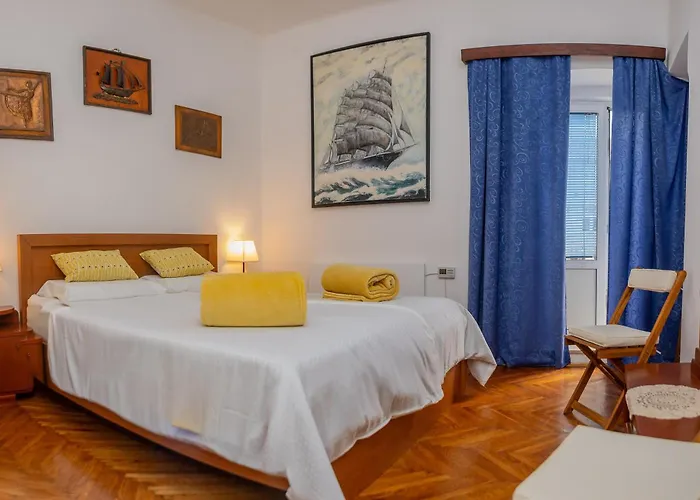 Charming Retreat In Old Town Корчула