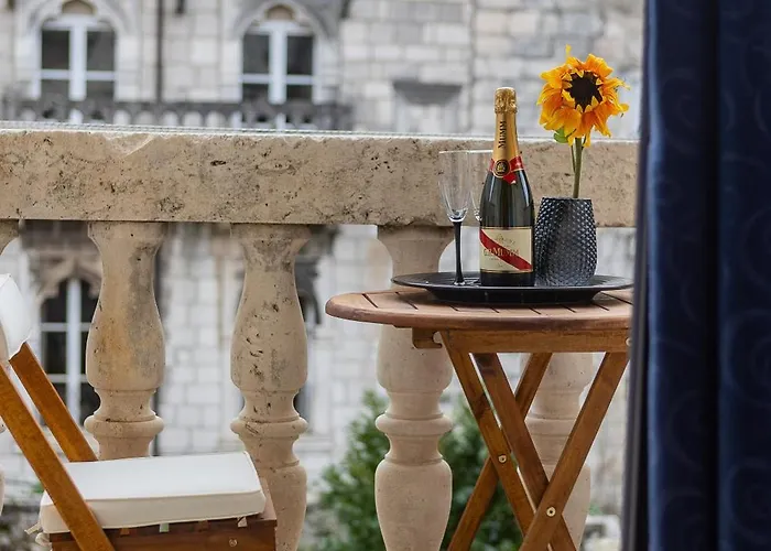 Charming Retreat In Old Town Корчула