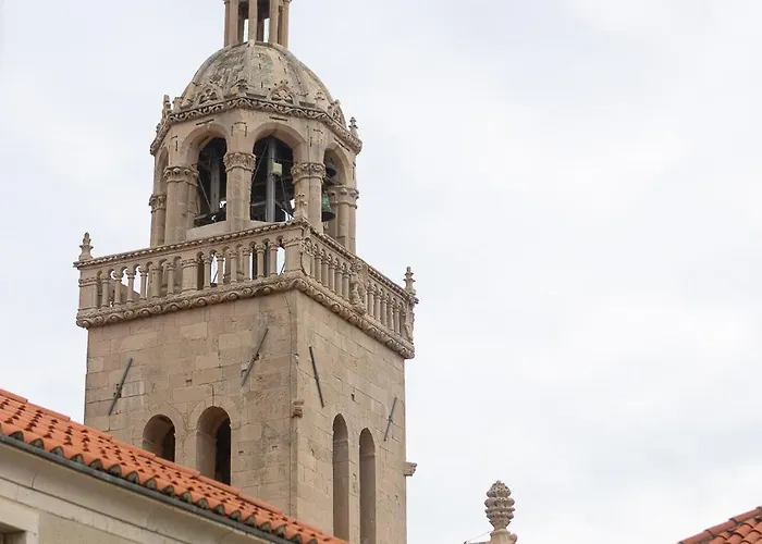 Апартаменты Charming Retreat In Old Town *